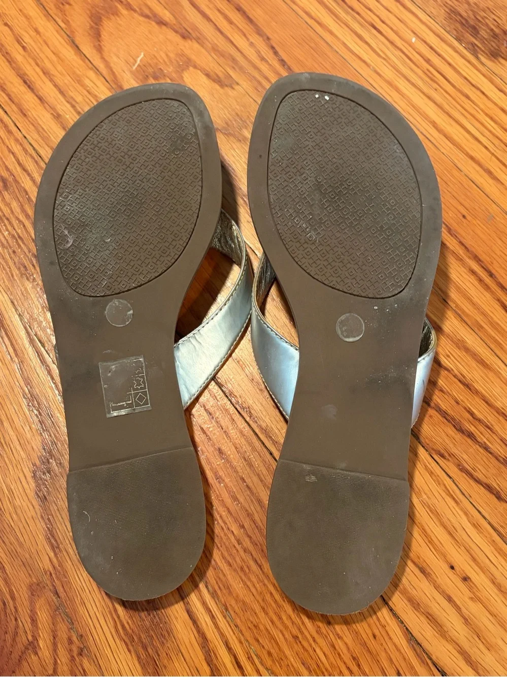 Tory Burch Monroe Gold thong flip flops size 7